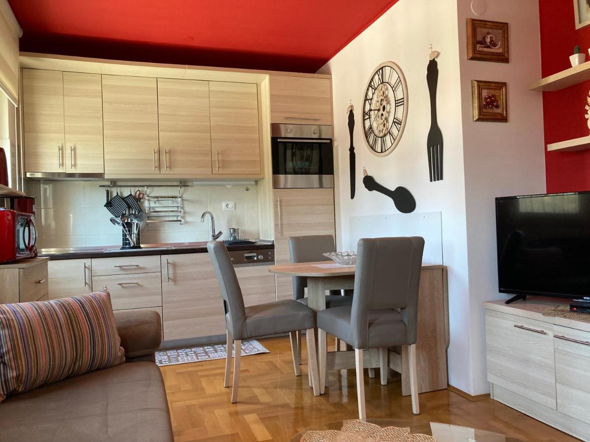 Apartment Capriati With Parking Garage Умаг Екстер'єр фото